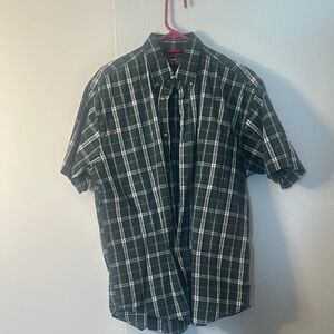 Wrangler Green and White Plaid Short-Sleeve Button-Down Shirt